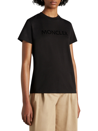 Shop Moncler T-shirt Whit Logo In Black