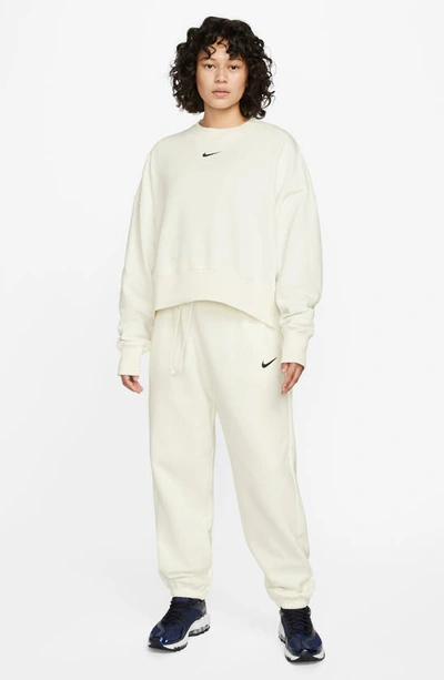 Nike Women's  Sportswear Phoenix Fleece Over-oversized Crew-neck Sweatshirt In Sail/black