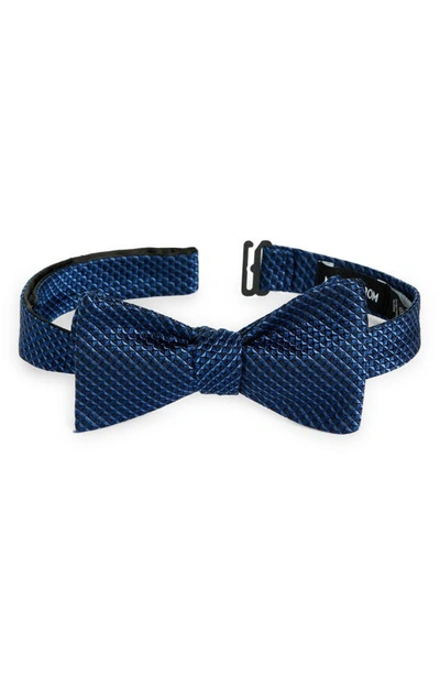 Shop Nordstrom Solid Silk Bow Tie In Navy