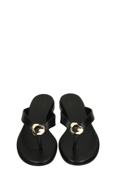 Shop Givenchy Flats In Black Leather In Nero