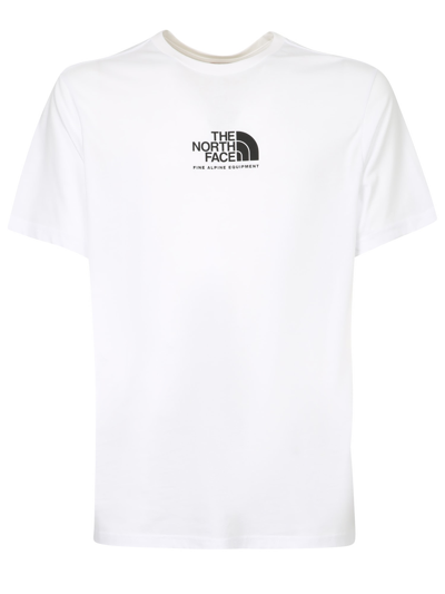 Shop The North Face Logo-print T-shirt In White/black