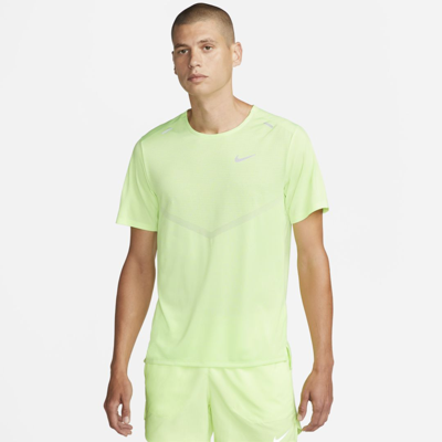 Shop Nike Dri-fit Rise 365 Men's Short-sleeve Running Top In Ghost Green,heather