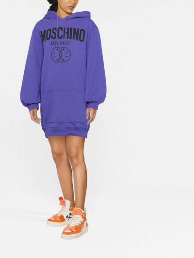 Shop Moschino Smiley-face Logo-print Hooded Dress In Violett