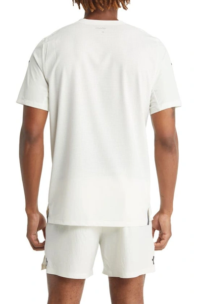 Shop Brady Run Short Sleeve T-shirt In Horn