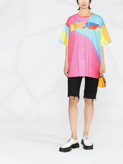 Moschino Projection-print Logo T-shirt In Pink