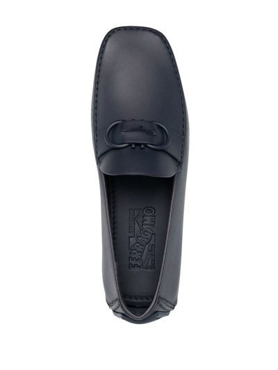 Ferragamo Palinuro Logo Gancino Leather Loafers In Blau