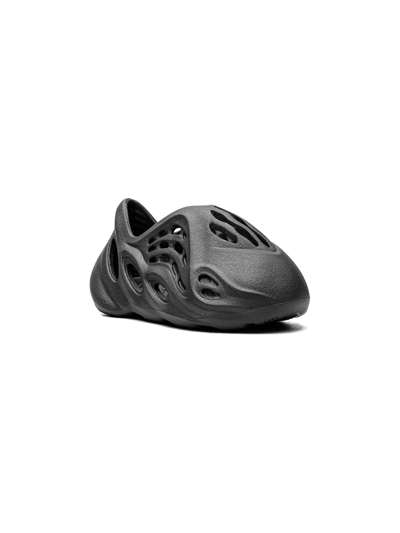 Adidas Originals Yeezy Foam Rnr "carbon" Sneakers In Black