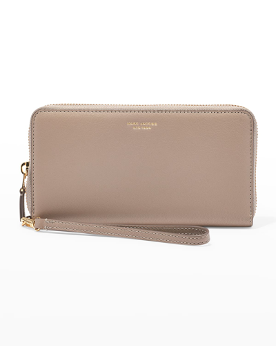 Shop Marc Jacobs The Slim 84 Continental Wristlet Wallet In Cement