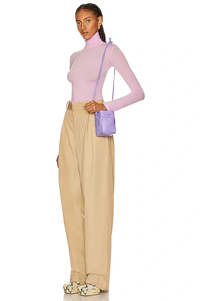 Bottega Veneta Mini Crossbody Bucket Bag In Wisteria & Gold