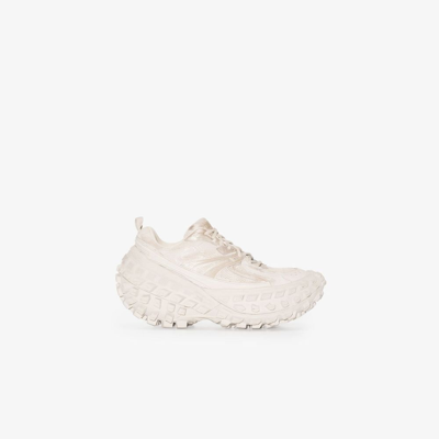 Shop Balenciaga White Defender Low Top Sneakers In Neutrals