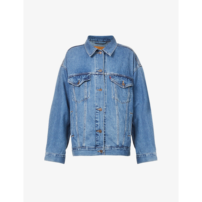 Shop Levi's Trucker Dropped-shoulder Oversized Cotton-blend Denim Jacket In Medium Indigo Worn In