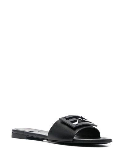 Fendi Baguette Ff Tube Medallion Flat Sandals In Schwarz