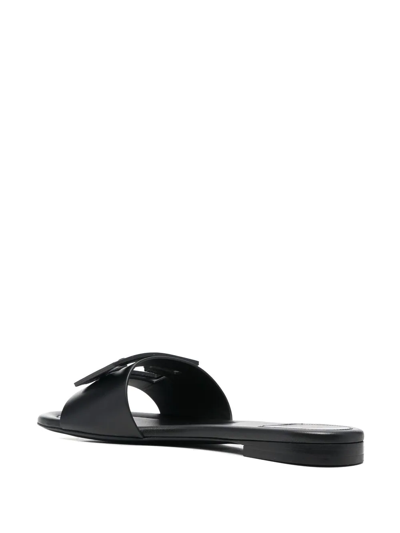 Fendi Baguette Ff Tube Medallion Flat Sandals In Schwarz