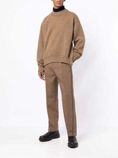 Sacai Crew-neck Logo-plaque Jumper In Brown