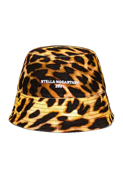 Shop Stella Mccartney Printed Eco Bucket Hat In Natural & Black