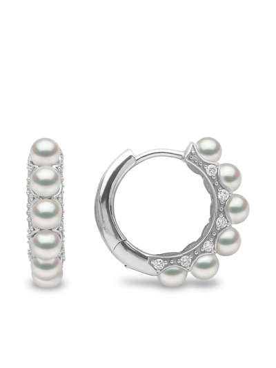 Shop Yoko London 18kt White Eclipse Akoya Pearl And Diamond Hoop Earrings In Silber