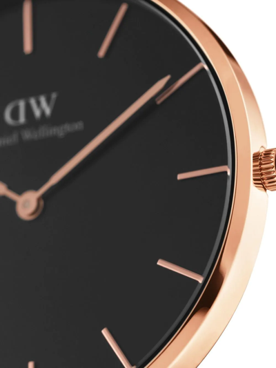 Shop Daniel Wellington Petite Melrose 28mm In Schwarz