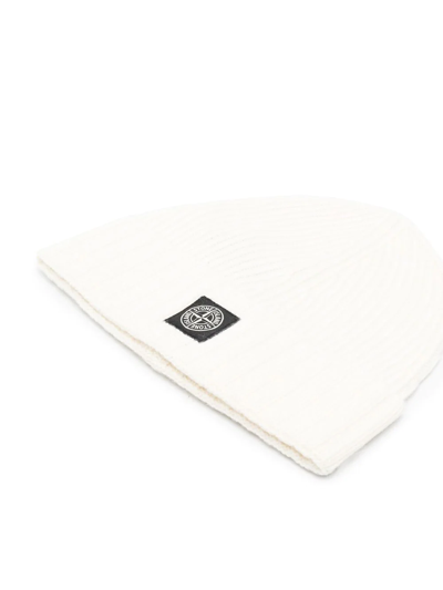 Shop Stone Island Junior Logo-patch Ribbed-knit Beanie In 白色