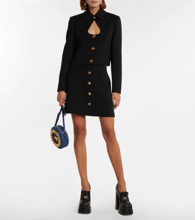 Versace Medusa Avitas 120 Leather Platform Pumps In Black-gold