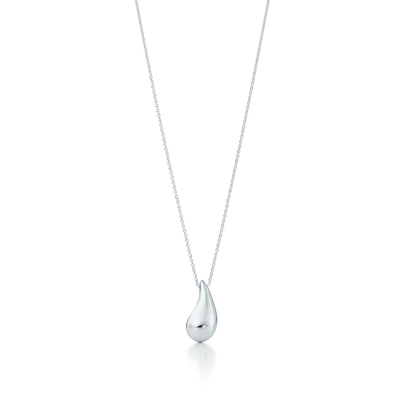 Shop Tiffany & Co Elsa Peretti® Teardrop Pendant In Sterling Silver