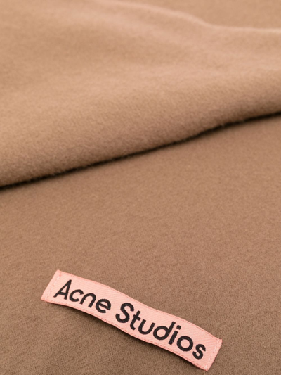 Acne Studios Logo-tag Frayed-edge Scarf In Brown