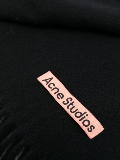 Acne Studios Logo-tag Frayed-edge Scarf In Black