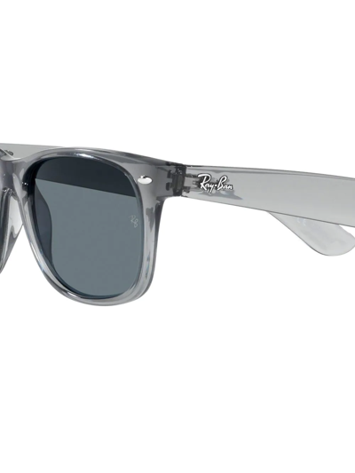 Ray Ban Unisex New Wayfarer Classic 55 Polarized Low Bridge Fit Sunglasses, Rb2132f55-p In Grau