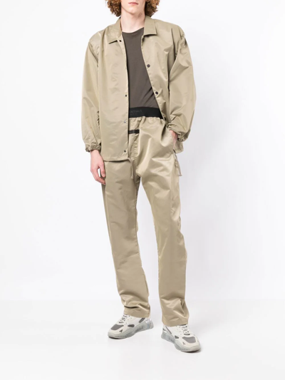 Essentials Coaches Light Jacket In Grün