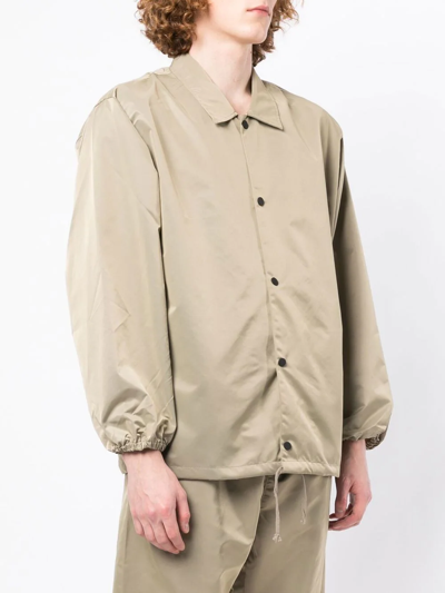 Essentials Coaches Light Jacket In Grün