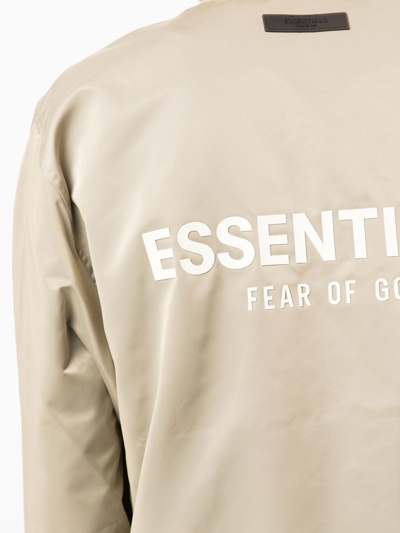 Essentials Coaches Light Jacket In Grün
