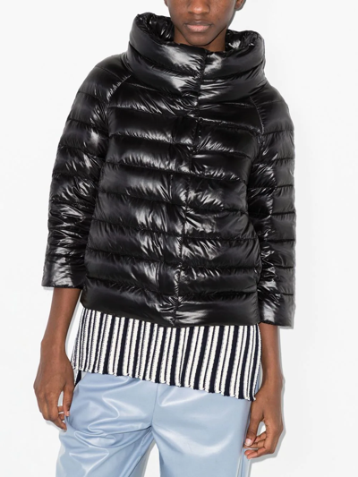 Herno Iconico Cropped Down Puffer Coat In Schwarz
