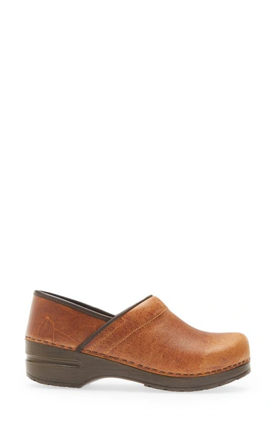 Sanita Errol Leather Clog In Cognac