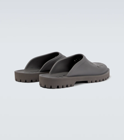 Shop Gucci Gg Rubber Slippers In Graphite Grey