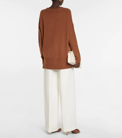 Shop Jardin Des Orangers V-neck Wool And Cashmere Sweater In 225-54