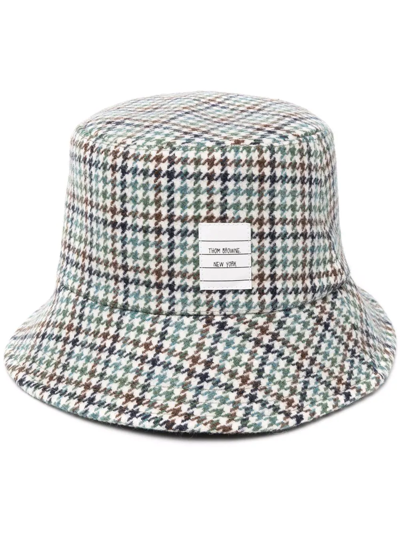 Thom Browne Houndstooth Name Tag Appliqué Bucket Hat In Grün