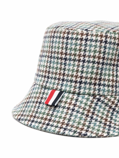 Thom Browne Houndstooth Name Tag Appliqué Bucket Hat In Grün