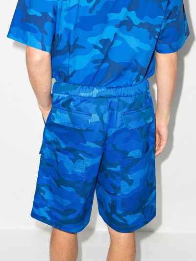 Shop Valentino Camouflage-print Cargo Shorts In Blau