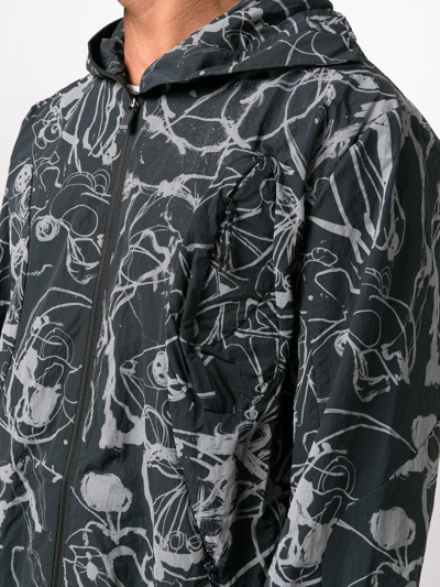 Shop Mcq By Alexander Mcqueen Painterly-print Lightweight Jacket In 黑色