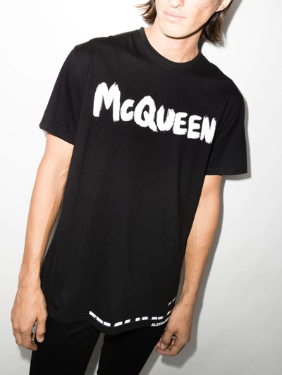 Shop Alexander Mcqueen Logo-print Cotton T-shirt In Schwarz