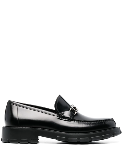 Ferragamo Loog-plaque Leather Loafers In Black