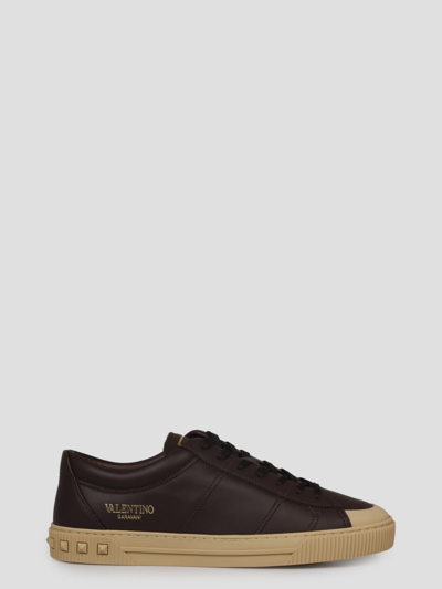 Shop Valentino Cityplanet Sneakers In Brown