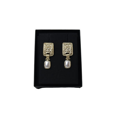 Pre-owned Chanel Square Coin With Pearl Earring Gold In Default Title