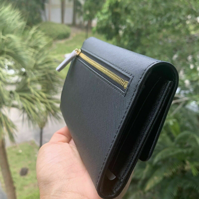 Black and gold mk wallet deals