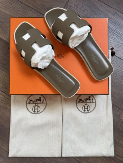 New HERMES Etoupe Grey Epsom Oran Sandals Size 38.5 EU