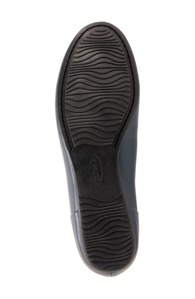 Softwalk Shiraz Flat In Navy