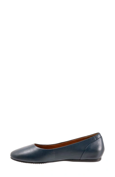 Softwalk Shiraz Flat In Navy
