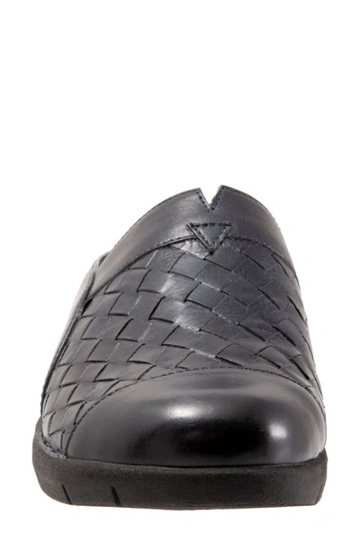 Softwalk Salina Ii Clog In Navy