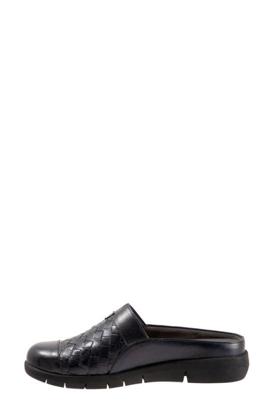 Softwalk Salina Ii Clog In Navy