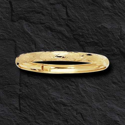 Pre-owned R C I 10k Yellow Gold Domed Etched Bangle Bracelet 8" 6mm 4.5 Grams With Safety In No Stone