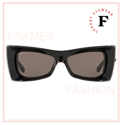 Pre-owned Balenciaga Extreme Oversized Wrap 0156 Black Bold Unisex Sunglasses Bb0156s 001 In Gray